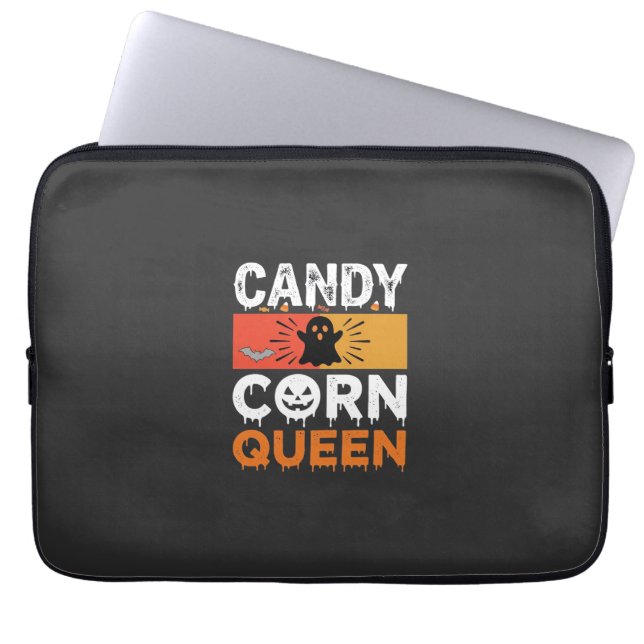 Capa Para Notebook Rainha do Candy Corn Halloween SVG Design (Frente)