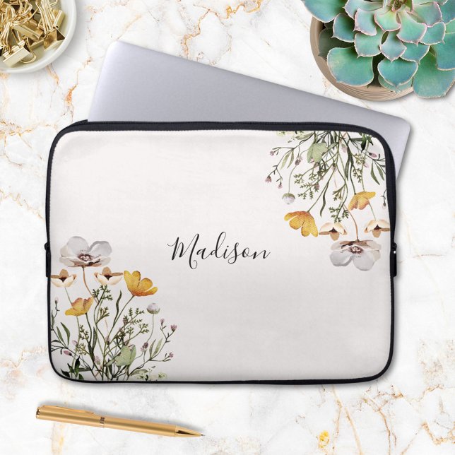 Capa Para Notebook Ramalhete de Flor Silvestre Bonita Monogramada (In situ)