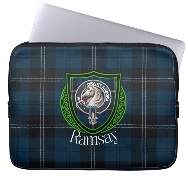 Capa Para Notebook Ramsay Scottish Clan Tartan and Crest  (Frente)