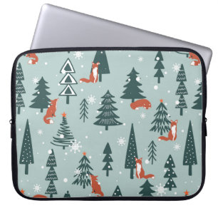 Capa Para Notebook Raposas, abetos, neve, puxadas à mão. Costela co