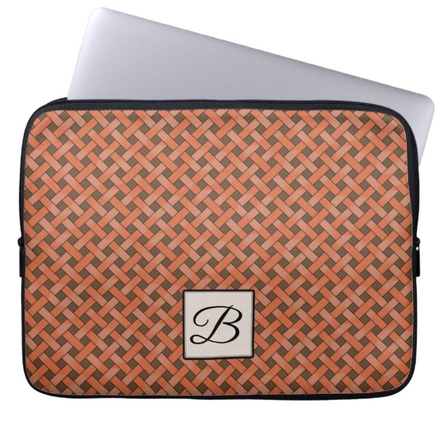 Capa Para Notebook Rattan Laranja Tecido com Monograma no Castanho Pe (Frente)