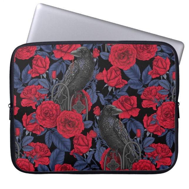 Capa Para Notebook Ravens e rosas com folhas azuis escuras (Frente)