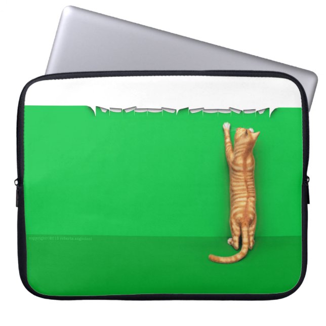 Capa Para Notebook Red tabby cat rips paper laptop sleeve (Frente)