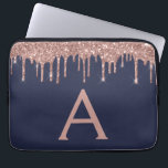 Capa Para Notebook Rosa Rosa Rosa Rosa Dourada Marinho Azul Brilhante<br><div class="desc">Rosa rosa rosa rosa Dourada e Marinho Blue Faux Derrubando Minúscula Moderna e Elegante Glitter e Minúscula Caso Elegante Elegante. Esse caso pode ser personalizado para incluir seu nome inicial e próprio.</div>