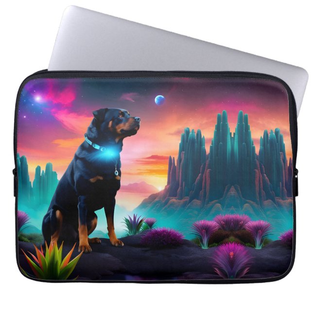 Capa Para Notebook Rottweiler em um Mundo de Alienígenas (Frente)