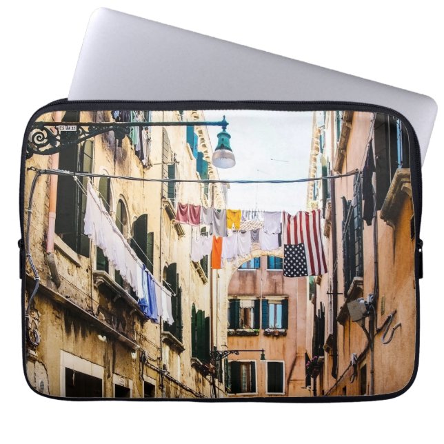 Capa Para Notebook Rua estreita de Veneza (Frente)