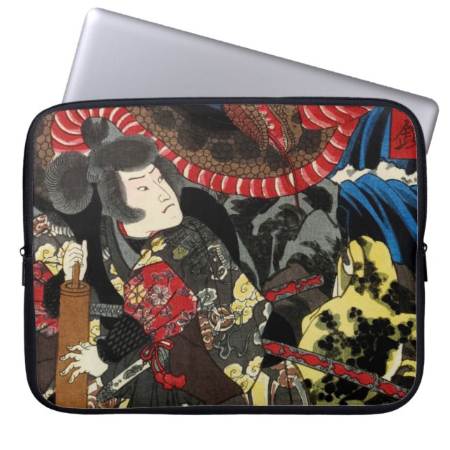 CAPA PARA NOTEBOOK SAMURAI COMBATENDO COBRA GIGANTE (Frente)