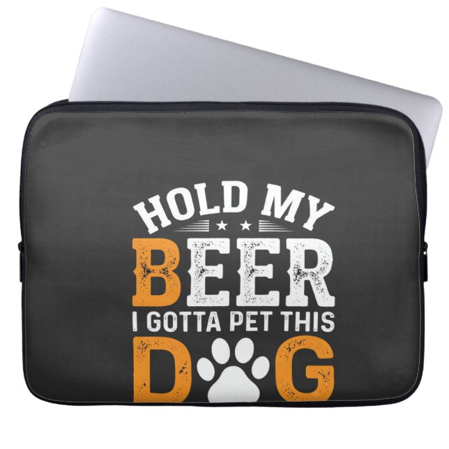 Capa Para Notebook Segure Minha Cerveja Amante de Cachorro (Frente)