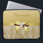 Capa Para Notebook Sequins Dourados, arco & diamante personalizados<br><div class="desc">Caixa feminino elegante do ouro com um ouro bonito e um teste padrão digital de prata dos sequins, um arco do ouro bonito e uma fita digital e jóia bling do diamante digital bonito. Um presente na moda, glamoroso para ela - as mulheres e as meninas amarão esta caixa dourada...</div>