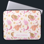 Capa Para Notebook Sereia rosa-branca personalizada<br><div class="desc">Uma bela sereia rosa decora esta bolsa de laptop. Personalize-o com o seu nome. Faz um presente divertido para uma garota. Projetado para você pelo Blackberry Boulevard.</div>