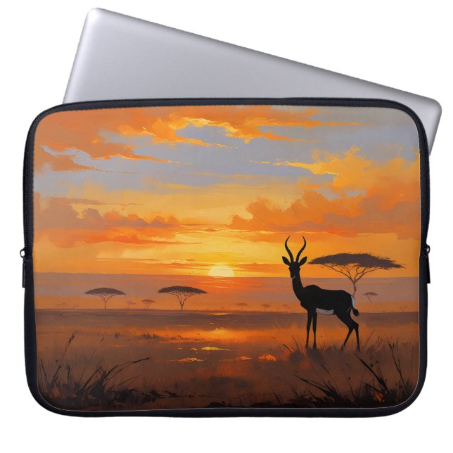 Capa Para Notebook Serene Savannah Sunset – Wildlife Landscape Art (Frente)