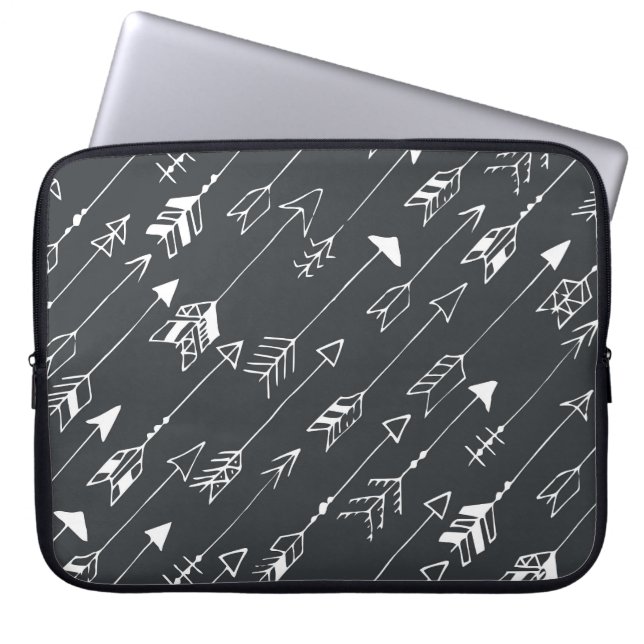 Capa Para Notebook Setas na Escuridão: padrão desenhado à mão (Frente)