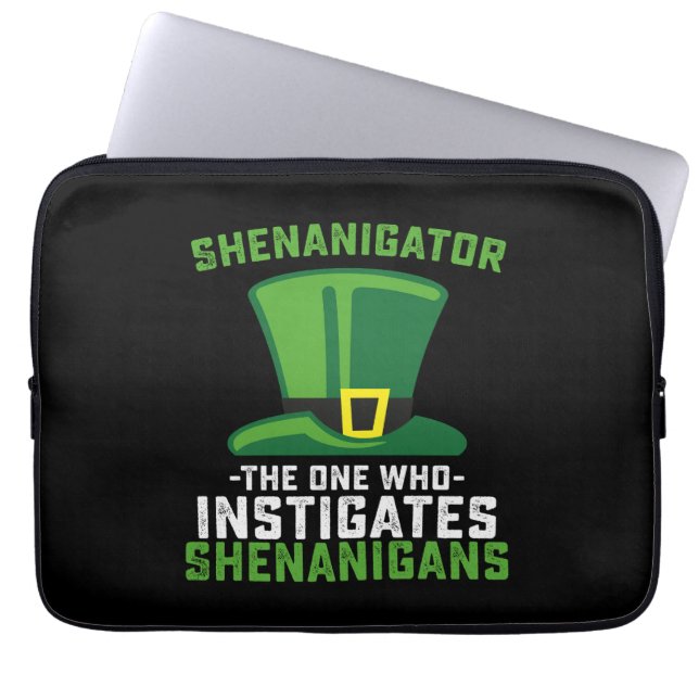 Capa Para Notebook Shenanigator Aquele Que Instiga Shenanigans (Frente)