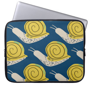 Capa Para Notebook Silhuetas de caracóis: padrão amarelo, rosa.