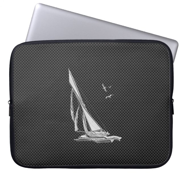 Capa Para Notebook Silver Sailboat Regatta on Carbon Fiber (Frente)