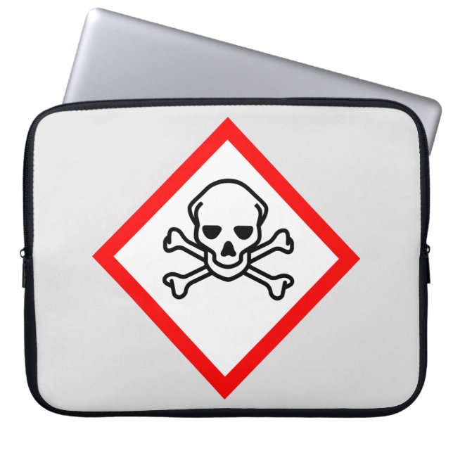 Capa Para Notebook Símbolo de risco crânio e ossos cruzados (Frente)