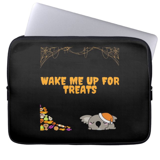 Capa Para Notebook Sleepy animal ready for Halloween treats! Classic  (Frente)