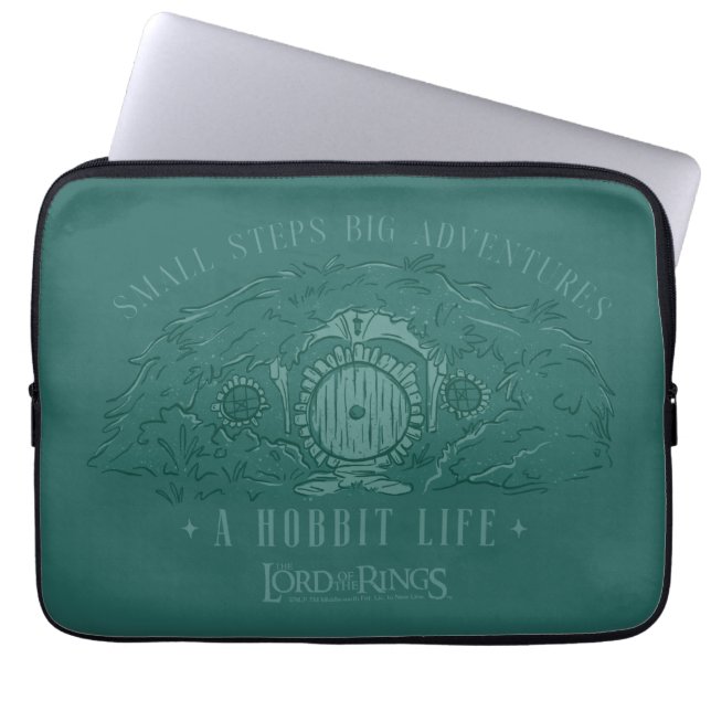 Capa Para Notebook Small Steps, Big Adventures - A Hobbit Life (Frente)