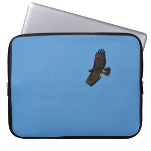 Capa Para Notebook Soar Falcão de Altura Vermelha