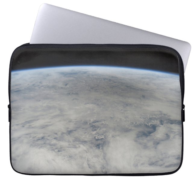 Capa Para Notebook Sombra Da Lua No Pacífico Norte. (Frente)