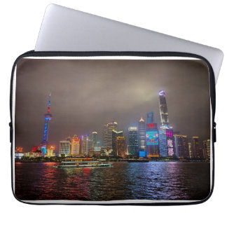 Capa Para Notebook Sonhos Elétricos - Futurística Shanghai Skyline, A