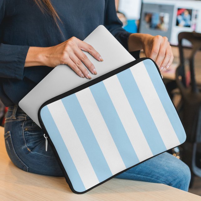 Capa Para Notebook Stripes Azuis, Listras Brancas, Padrão Stripe (Criador carregado)