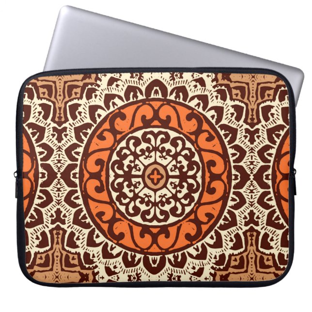 Capa Para Notebook Sudoeste do Sol Mandala Batik, ferrugem e castanho (Frente)