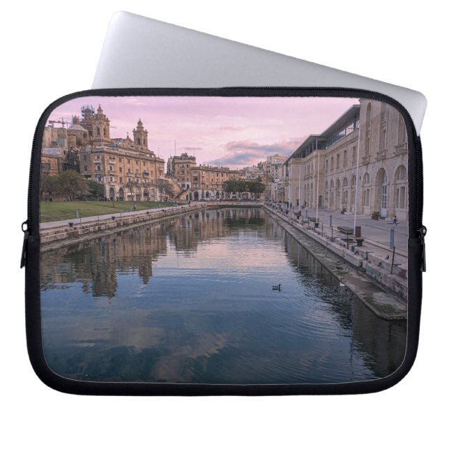 Capa Para Notebook Sunset sobre pequeno canal em Cospicua, Malta (Frente)