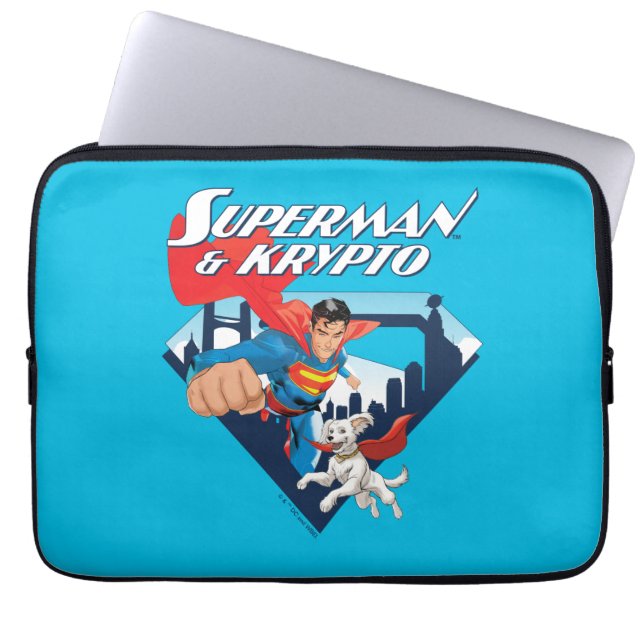 Capa Para Notebook Superman & Krypto Soar (Frente)