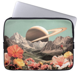 Capa Para Notebook Surreal Saturno Sobre Vale De Montanha