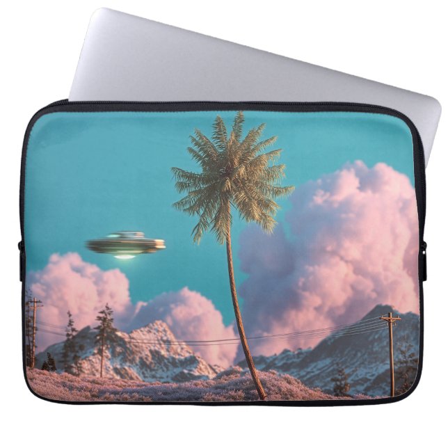 Capa Para Notebook Surreal UFO and Palm Tree Mountain Scene (Frente)