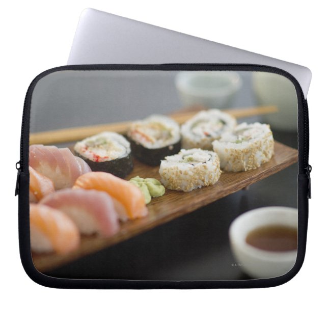 Capa Para Notebook Sushi tradicional japonês (Frente)