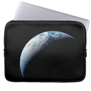 Capa Para Notebook Terra Crescente Tirada Da Missão Apollo 4.