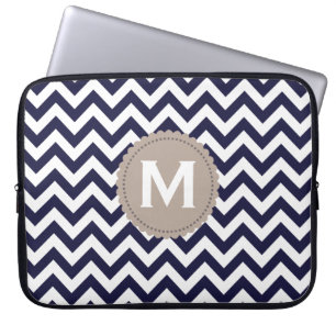 Capa Para Notebook Teste padrão branco de Chevron do monograma dos
