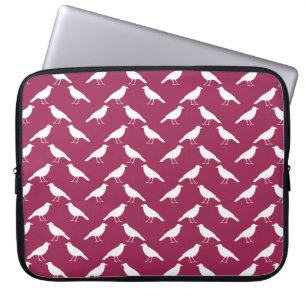 Capa Para Notebook Teste padrão do corvo. Borgonha e branco