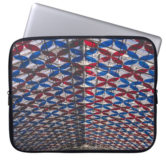 Capa Para Notebook Teto de vidro vermelho e azul (Frente)