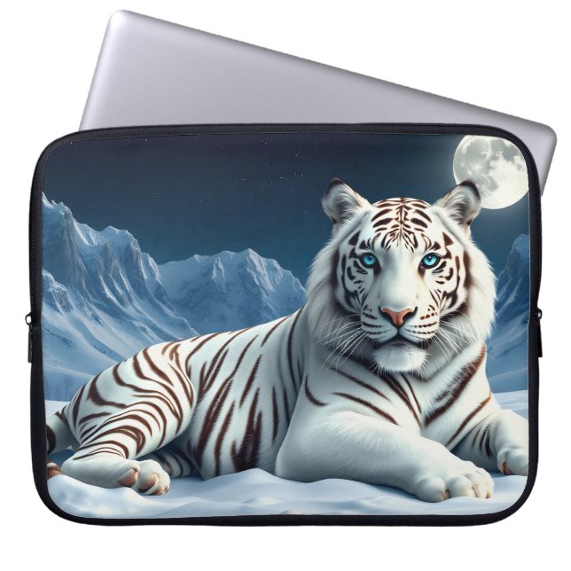 Capa Para Notebook Tigre Branco Na Neve E Nas Montanhas (Frente)