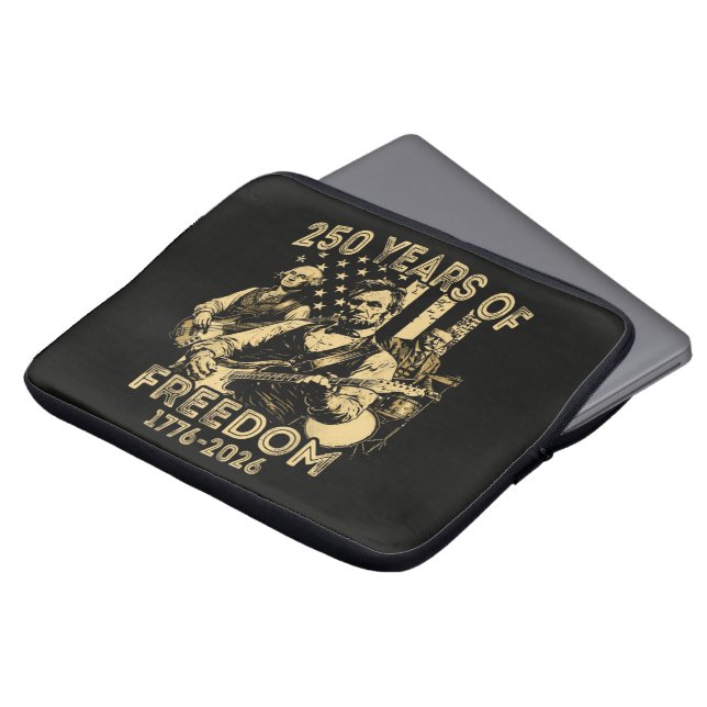 Capa Para Notebook Tocando Violão 4 de Julho 250º Aniversário (Frente Topo)