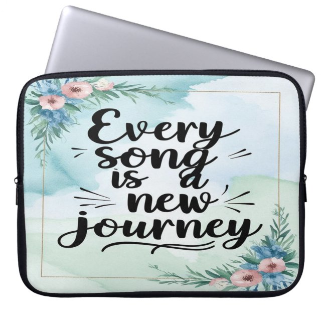Capa Para Notebook Toda Canção É Uma Nova Jornada (Frente)