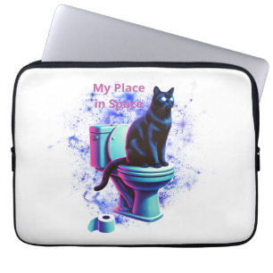 Capa Para Notebook Toilet de Gato Negro Cósmico - Arte Surreal Vaporw