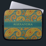 Capa Para Notebook Tons-Monograma do Verme do Padrão de Retro Paisley<br><div class="desc">Tons de verme retro padrão paisley em fundo azul-verde. Monograma personalizável e opcional. Disponível em outros produtos.</div>