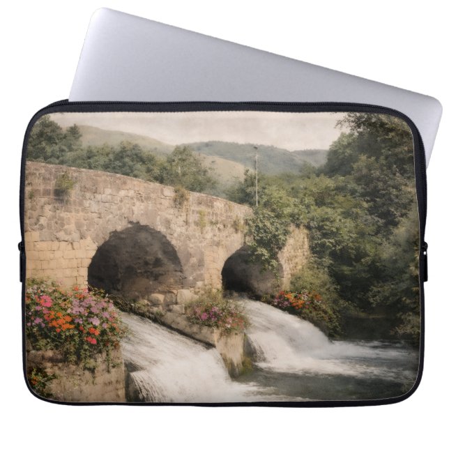 Capa Para Notebook toque relajante a tu hogar (Frente)