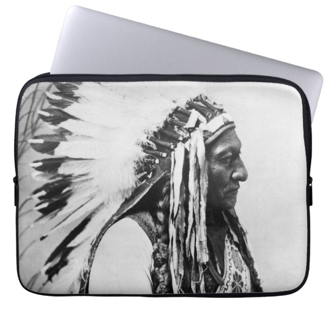 Capa Para Notebook Touro Sentado, um Hunkpapa Sioux (Frente)