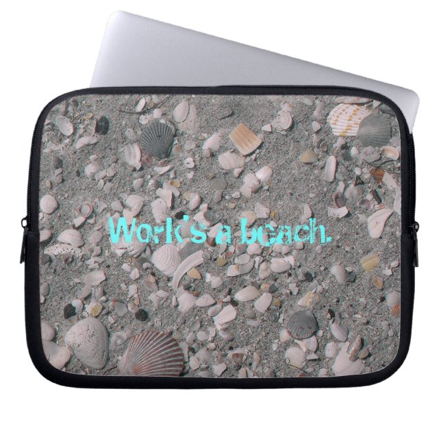 Capa Para Notebook Trabalho é uma praia. (Frente)