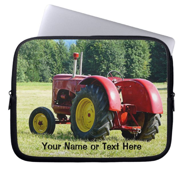 Capa Para Notebook Trator vermelho e amarelo antigo no campo (Frente)
