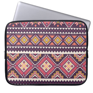 Capa Para Notebook Tribal striped, padrão geométrico sem costura.