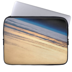 Capa Para Notebook Um Sunset Orbital Ao Largo Da Costa Da Baixa Calif
