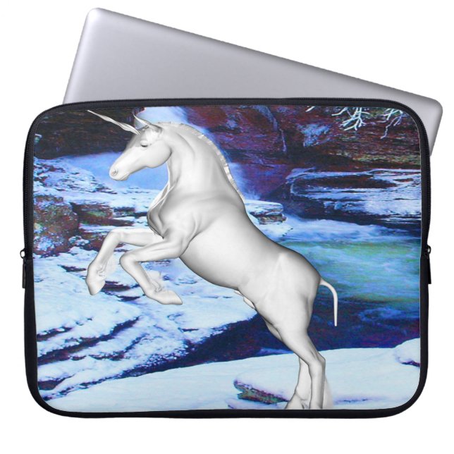 Capa Para Notebook Unicórnio na Neve (Frente)