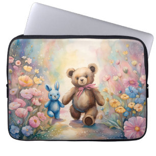 Capa Para Notebook Urso de pelúcia e coelho num jardim de pastel