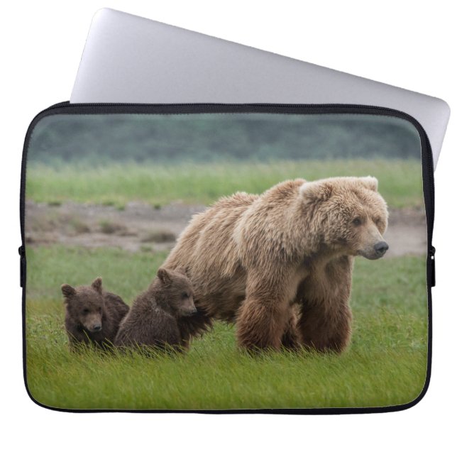 Capa Para Notebook Urso Pardo Mãe com Filhotes Gêmeos (Frente)